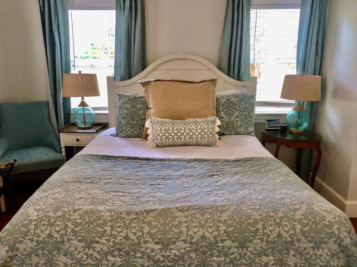 Daybed With Trundle In The Beautiful Ashley Inn 4 Blocks From King St Charleston Exterior photo