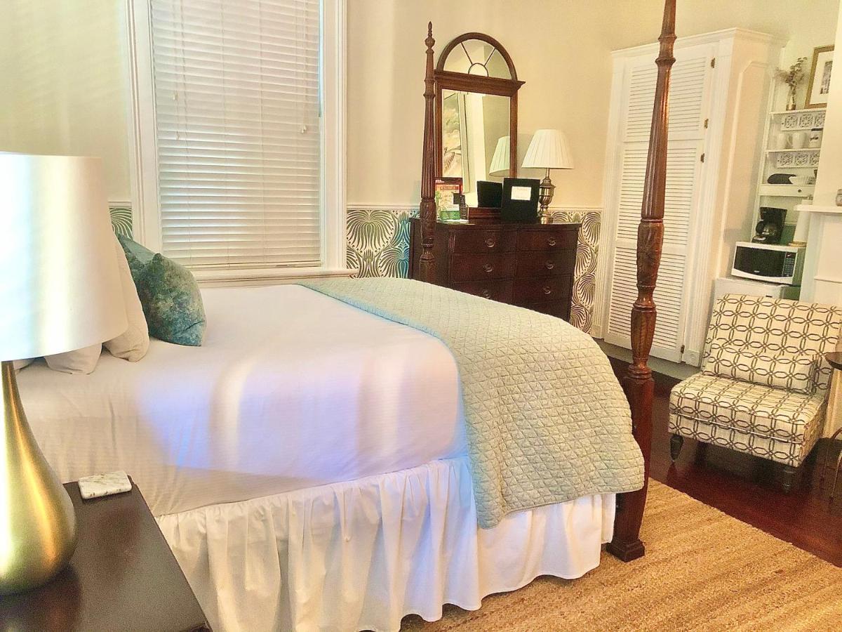 Daybed With Trundle In The Beautiful Ashley Inn 4 Blocks From King St Charleston Exterior photo