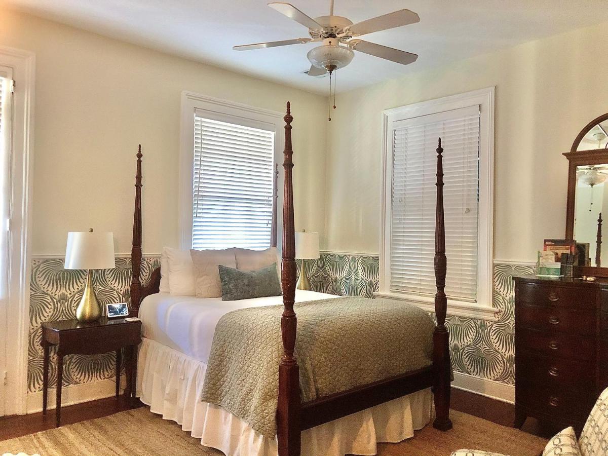 Daybed With Trundle In The Beautiful Ashley Inn 4 Blocks From King St Charleston Exterior photo