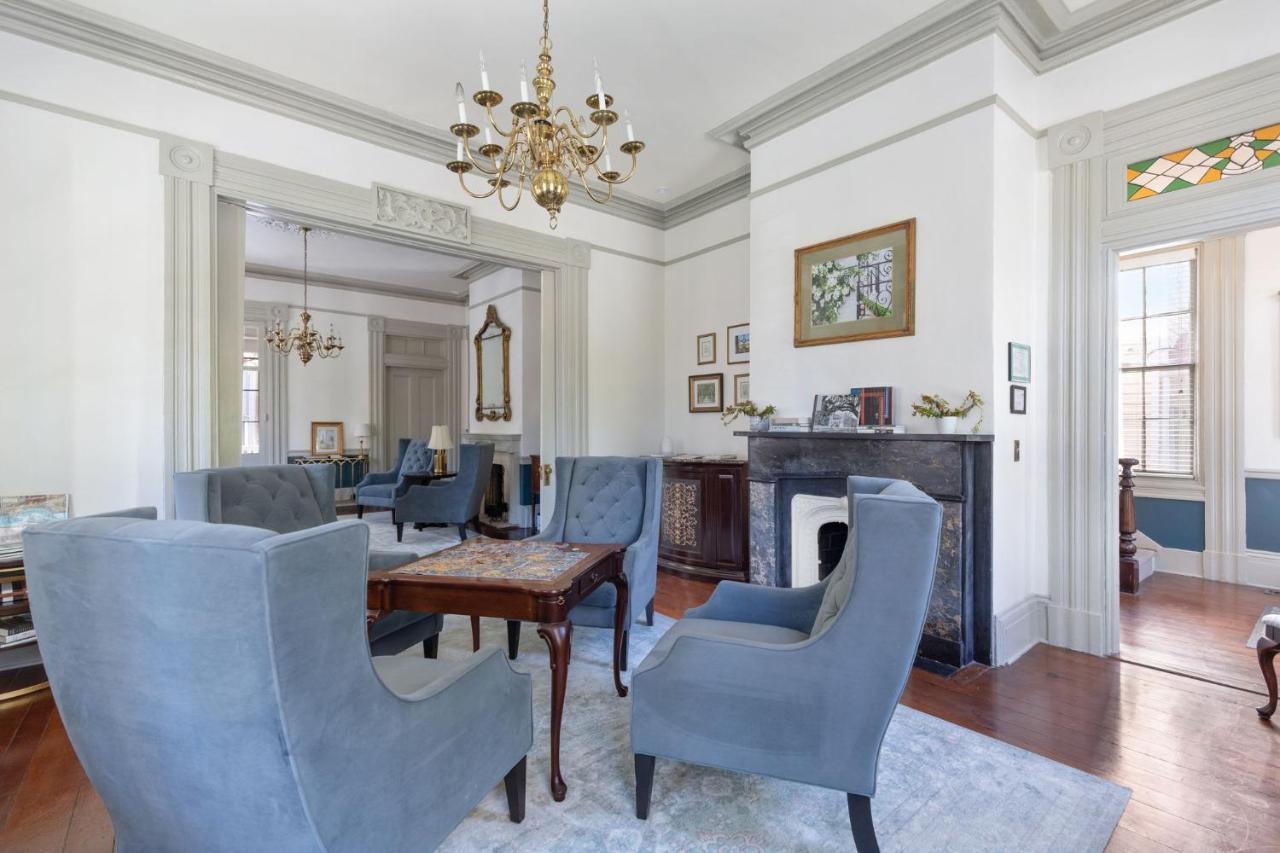 Daybed With Trundle In The Beautiful Ashley Inn 4 Blocks From King St Charleston Exterior photo