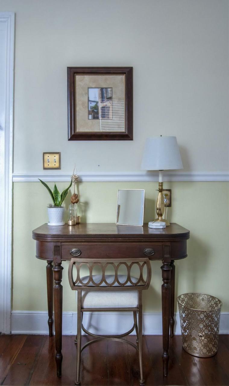 Daybed With Trundle In The Beautiful Ashley Inn 4 Blocks From King St Charleston Exterior photo