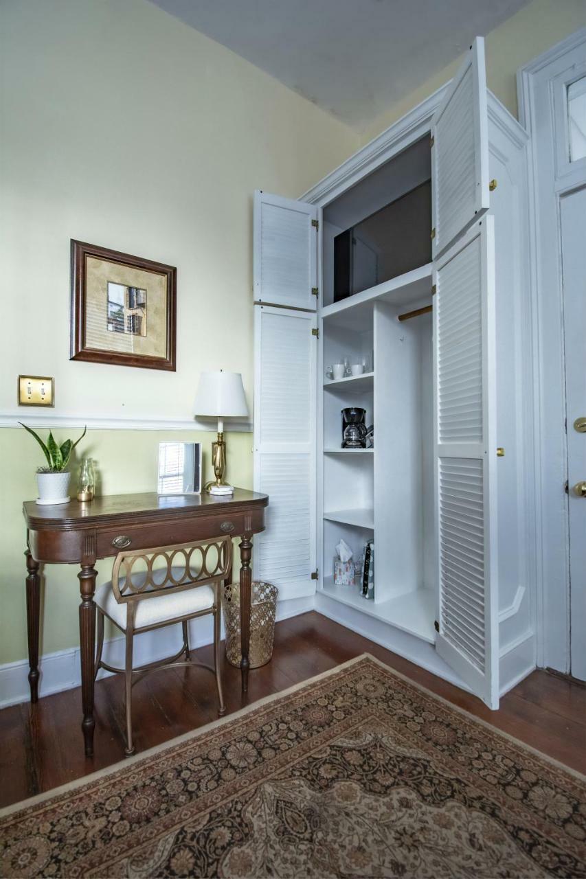Daybed With Trundle In The Beautiful Ashley Inn 4 Blocks From King St Charleston Exterior photo
